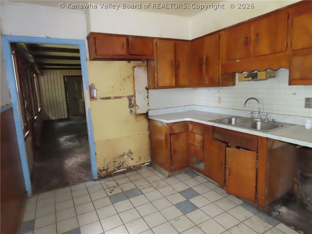 2624 Morrell Avenue, St Albans, WV 25177