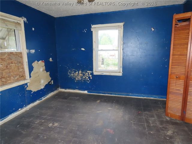 2624 Morrell Avenue, St Albans, WV 25177