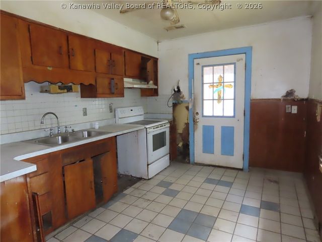 2624 Morrell Avenue, St Albans, WV 25177
