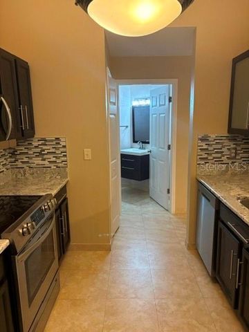18157 PARADISE POINT DRIVE, Tampa, FL 33647