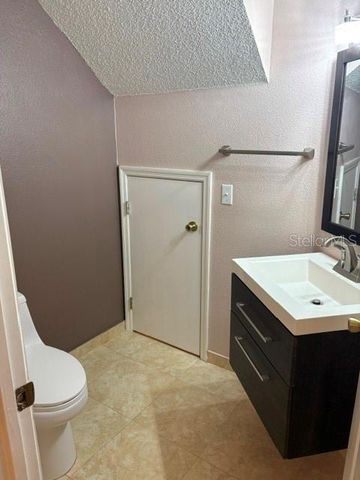 18157 PARADISE POINT DRIVE, Tampa, FL 33647