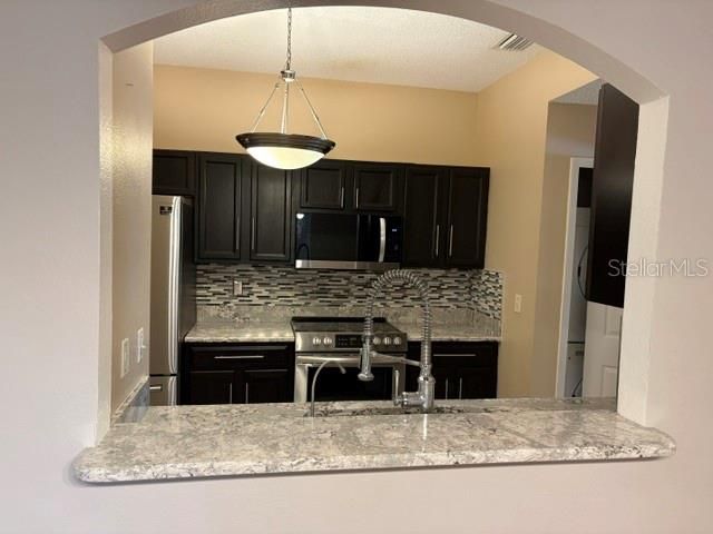 18157 PARADISE POINT DRIVE, Tampa, FL 33647