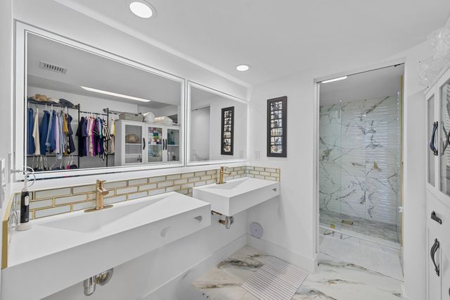 124 Lakeshore Drive G35, North Palm Beach, FL 33408