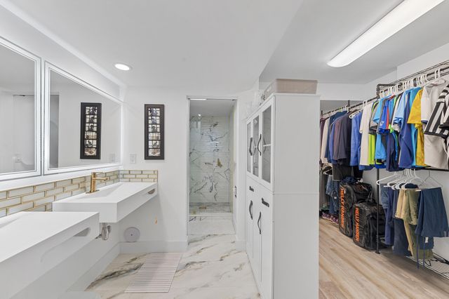 124 Lakeshore Drive G35, North Palm Beach, FL 33408