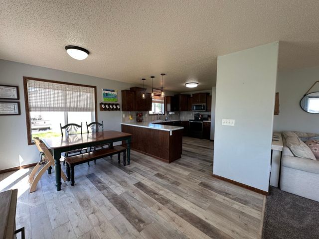 4893 LAVONNE Court S, Fargo, ND 58104