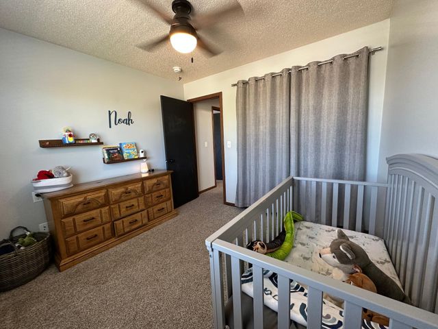 4893 LAVONNE Court S, Fargo, ND 58104