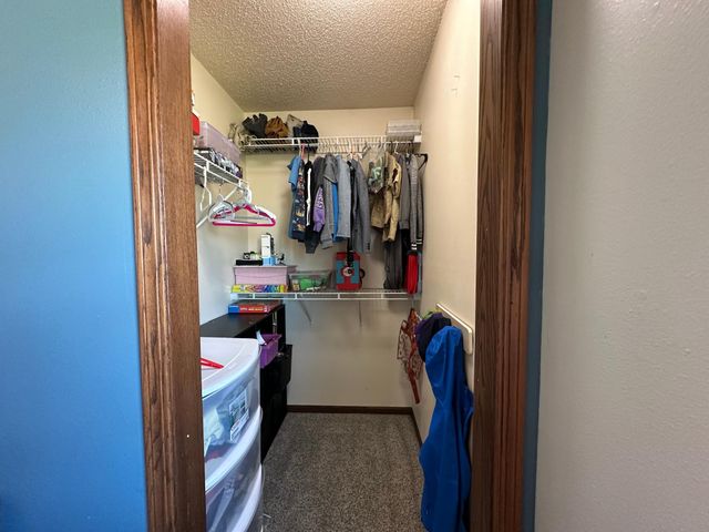 4893 LAVONNE Court S, Fargo, ND 58104