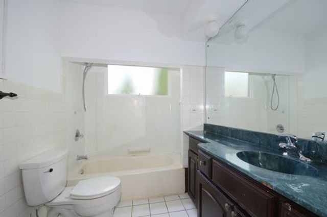 220 Elmwood Drive, Naperville, IL 60540