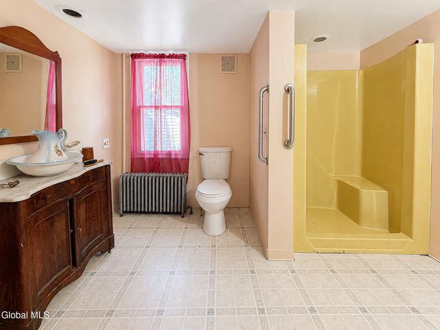 638 Hillcrest Road, New Baltimore, NY 12087