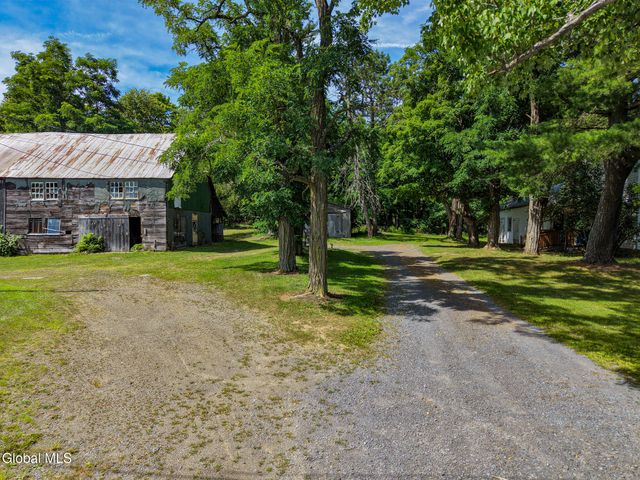 638 Hillcrest Road, New Baltimore, NY 12087