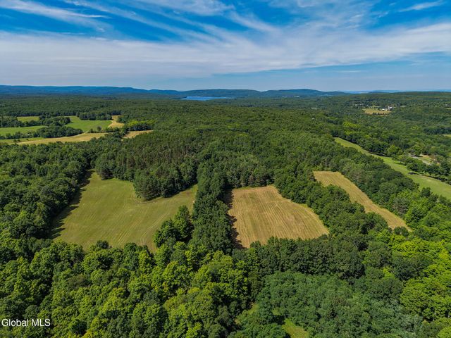 638 Hillcrest Road, New Baltimore, NY 12087