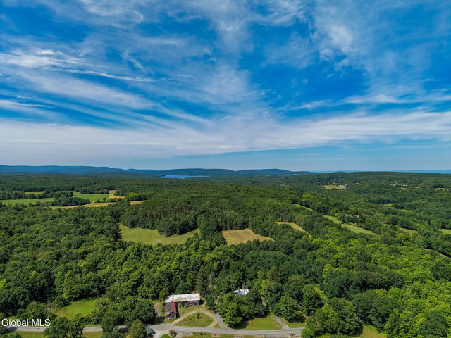 638 Hillcrest Road, New Baltimore, NY 12087