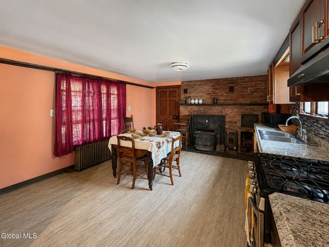 638 Hillcrest Road, New Baltimore, NY 12087