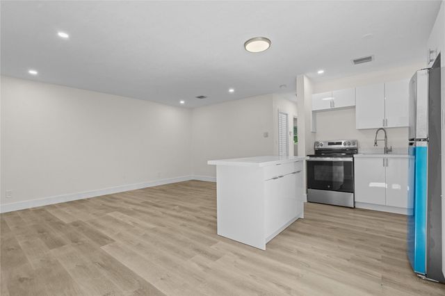 2941 NW 11th Court, Fort Lauderdale, FL 33311