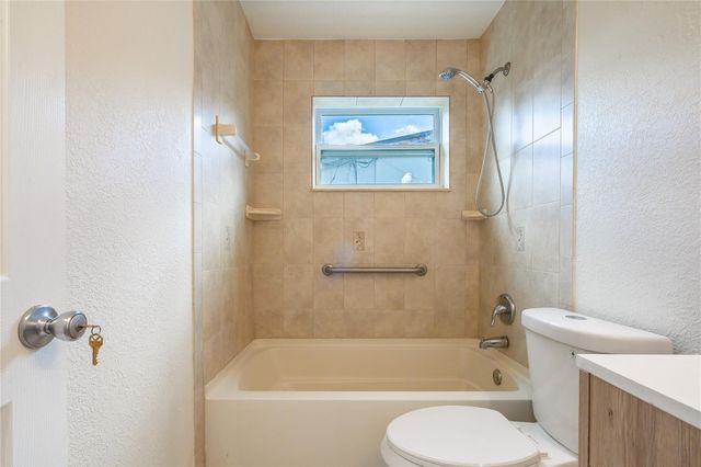 2941 NW 11th Court, Fort Lauderdale, FL 33311