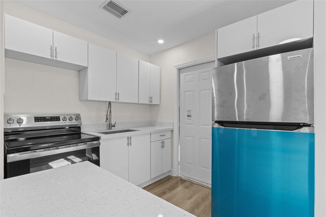2941 NW 11th Court, Fort Lauderdale, FL 33311