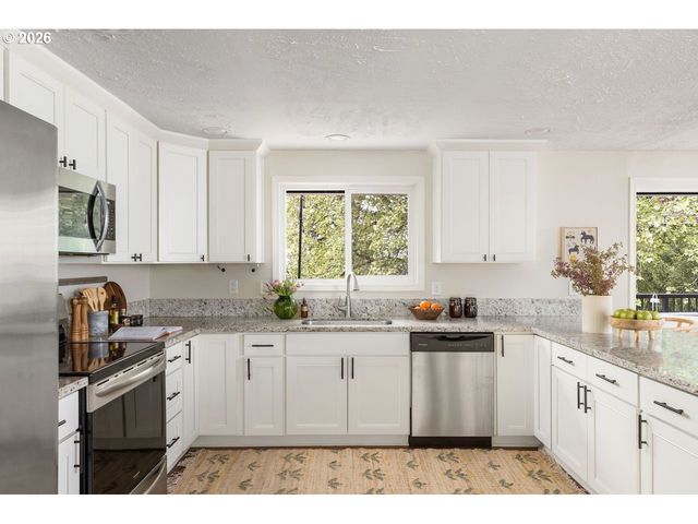 10723 Se 95TH Ct, Happy Valley, OR 97086