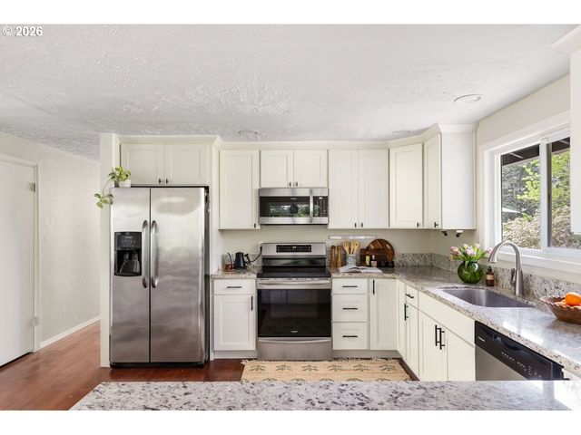 10723 Se 95TH Ct, Happy Valley, OR 97086