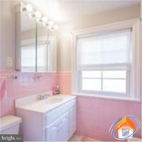 236 W MAIN ST, Newark, DE 19711