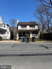 236 W MAIN ST, Newark, DE 19711
