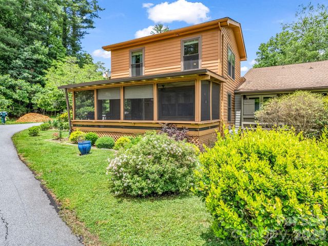 117 Willow Way, Hendersonville, NC 28739