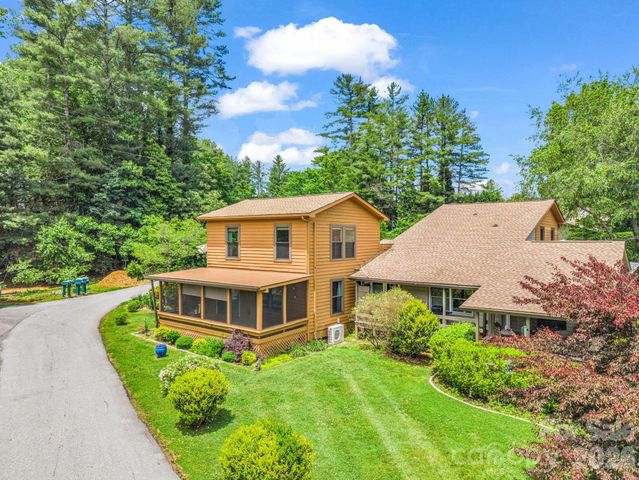 117 Willow Way, Hendersonville, NC 28739