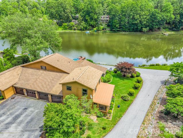 117 Willow Way, Hendersonville, NC 28739
