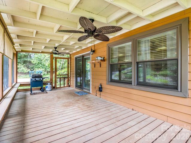 117 Willow Way, Hendersonville, NC 28739