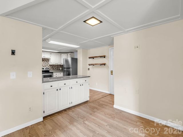 117 Willow Way, Hendersonville, NC 28739