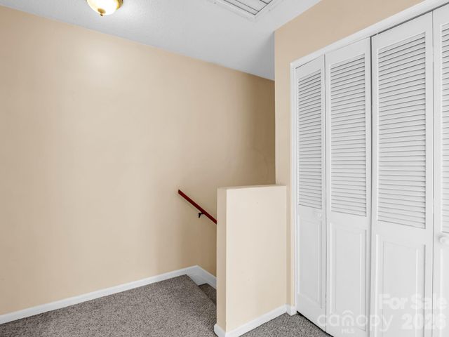 117 Willow Way, Hendersonville, NC 28739