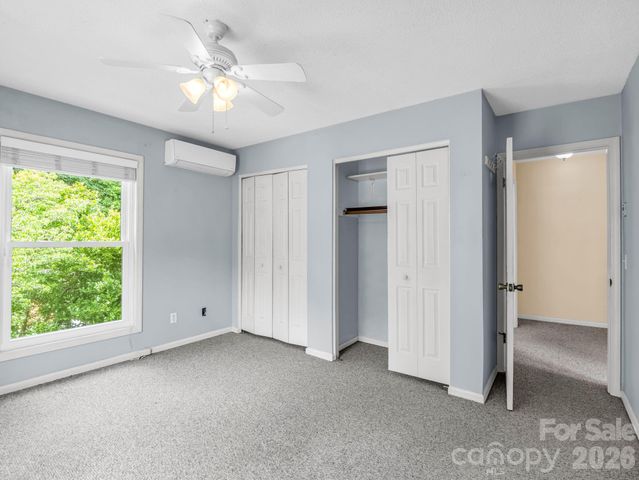 117 Willow Way, Hendersonville, NC 28739