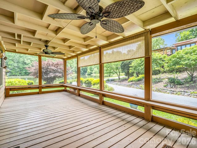 117 Willow Way, Hendersonville, NC 28739