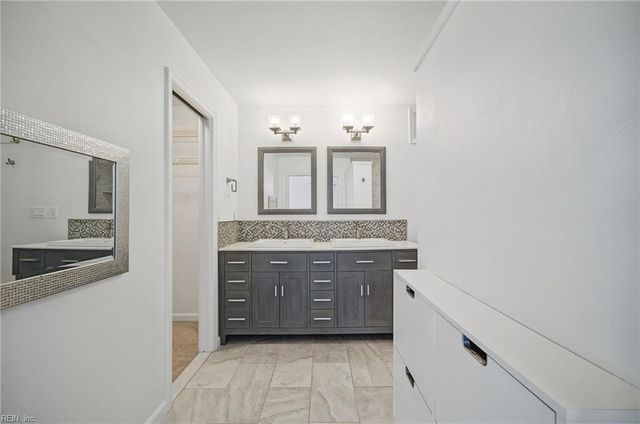 525 Queenswood TER, Chesapeake, VA 23322