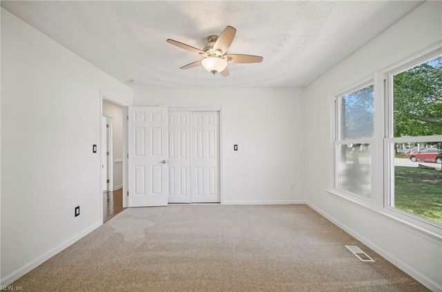 525 Queenswood TER, Chesapeake, VA 23322