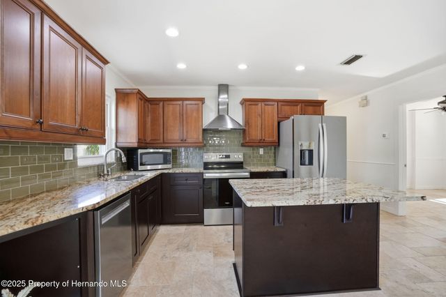 5995 S Shadytree Path, Homosassa, FL 34448