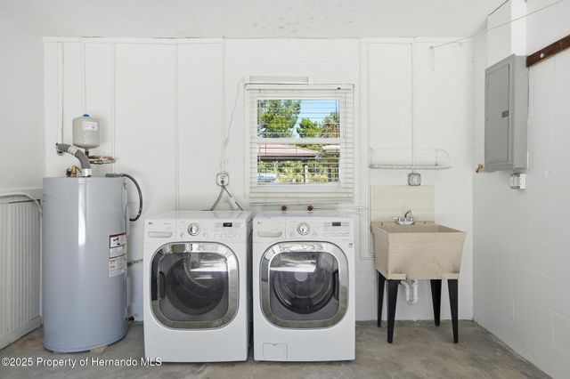 5995 S Shadytree Path, Homosassa, FL 34448