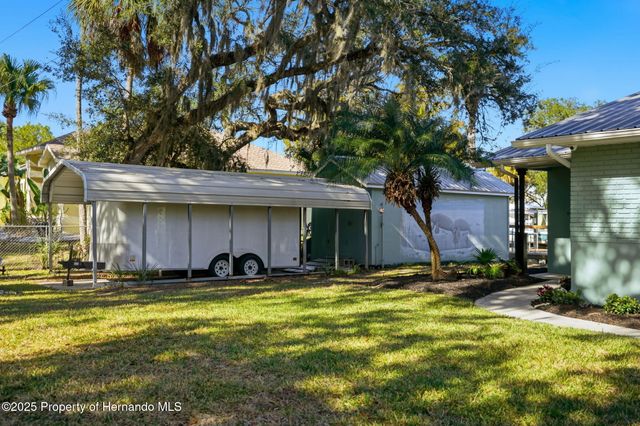 5995 S Shadytree Path, Homosassa, FL 34448