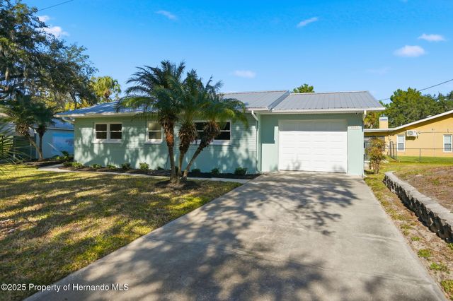 5995 S Shadytree Path, Homosassa, FL 34448