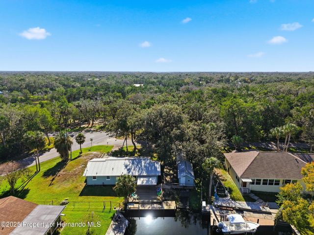 5995 S Shadytree Path, Homosassa, FL 34448