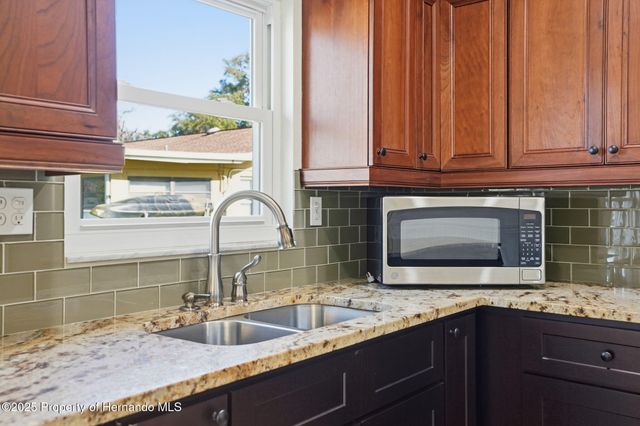 5995 S Shadytree Path, Homosassa, FL 34448