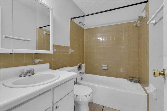1629 W OAK RIDGE ROAD 1629D, Orlando, FL 32809