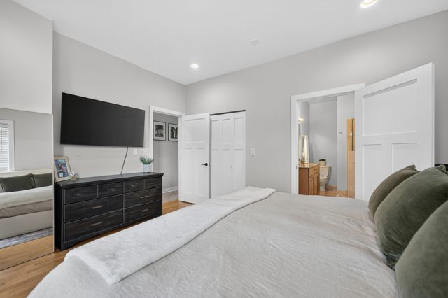 1022 N Wood Street 2, Chicago, IL 60622