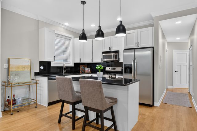 1022 N Wood Street 2, Chicago, IL 60622