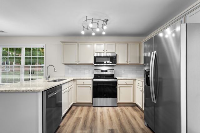 179 Alexander Blvd, Clarksville, TN 37040