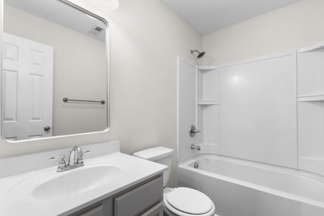 179 Alexander Blvd, Clarksville, TN 37040