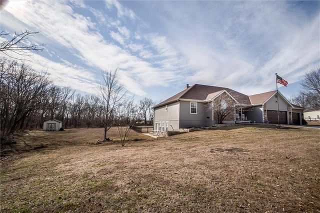 601 Hickory Hills Drive, Pleasant Hill, MO 64080