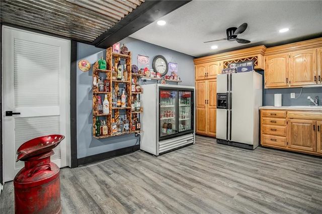 601 Hickory Hills Drive, Pleasant Hill, MO 64080