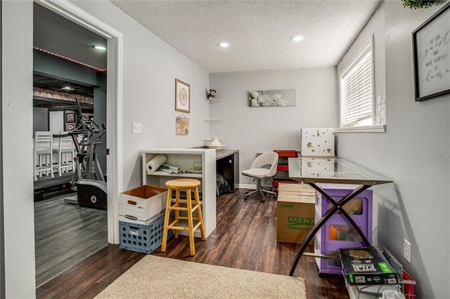 601 Hickory Hills Drive, Pleasant Hill, MO 64080