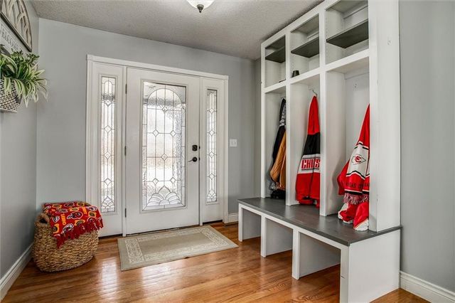 601 Hickory Hills Drive, Pleasant Hill, MO 64080