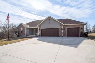601 Hickory Hills Drive, Pleasant Hill, MO 64080
